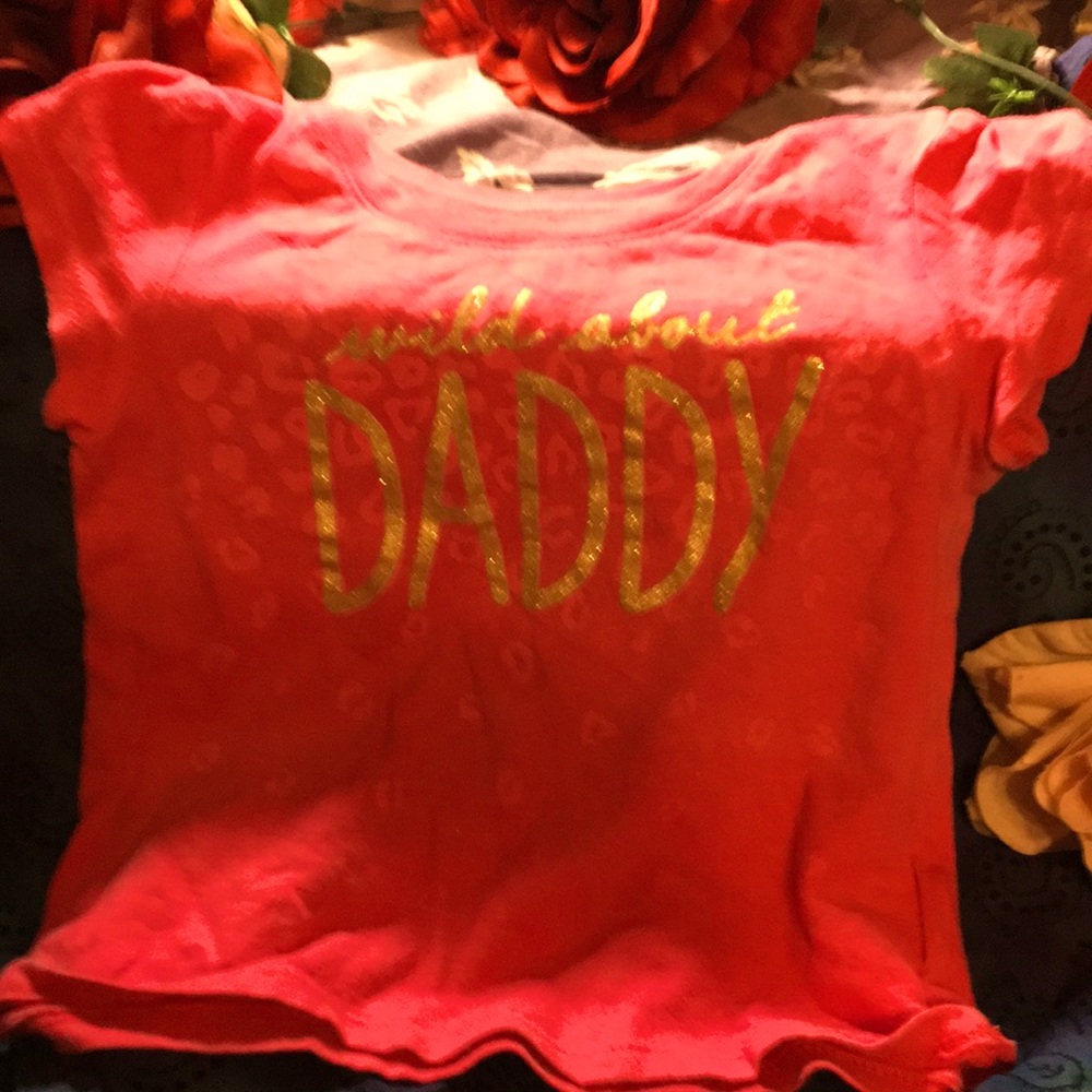 gently used, 989 place,  pink Wild about Daddy tee.